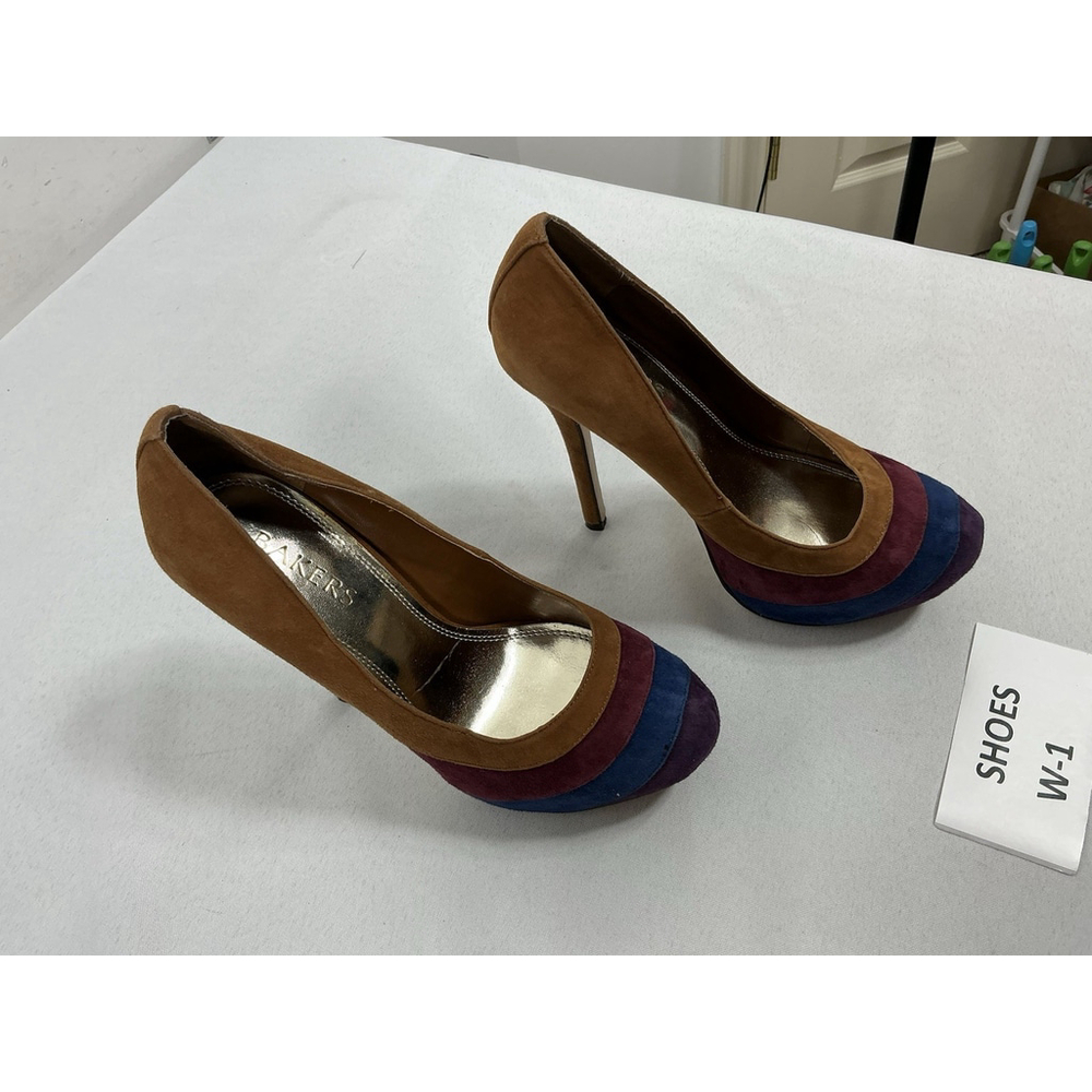 Womans Excellent Condition Bakers Slip On Platform Stiletto Pumps 7 M Multicolor